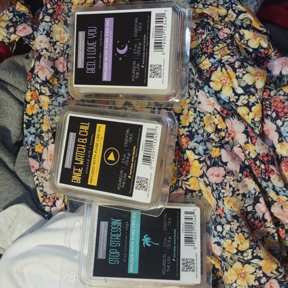 Three packs of wax melts - Picture 1 of 1